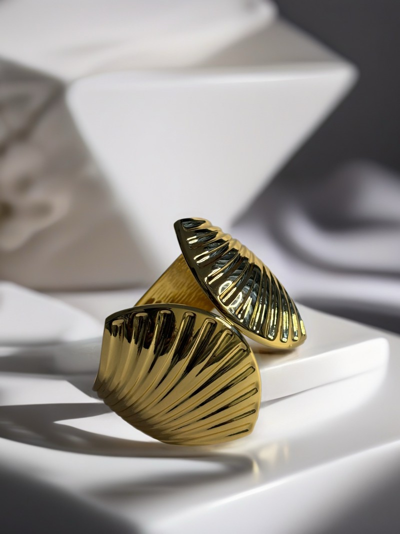 Shell Cuff Bracelet