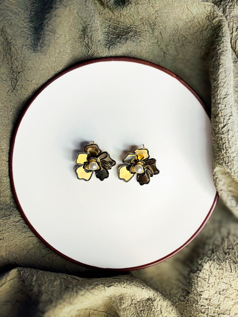 Pearl Bloom Stud Earrings