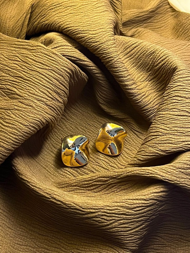 Molten Square Stud Earrings